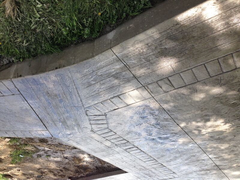 Béton estampé avec motifs texturés